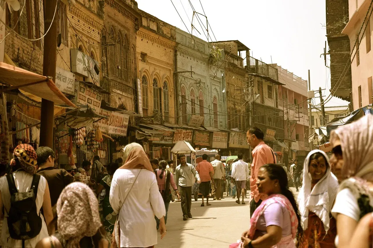 Delhi Travel Guide: Explore the Capital City - Image 5